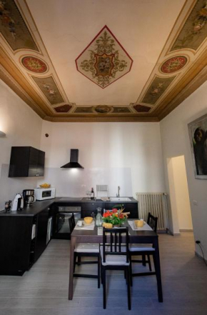 Wall Up Apartment Florence